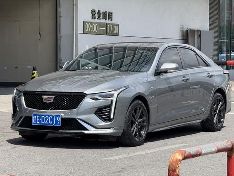 Cadillac CT4 2023