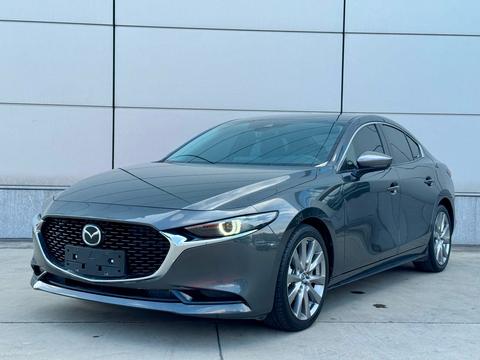 Mazda 3 Axela 2022