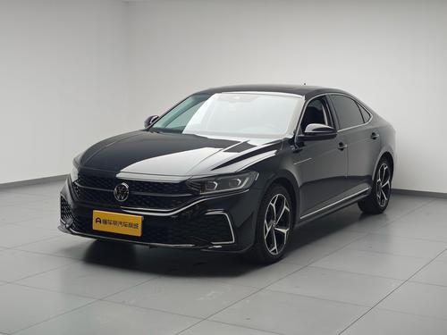 Volkswagen Passat 2024