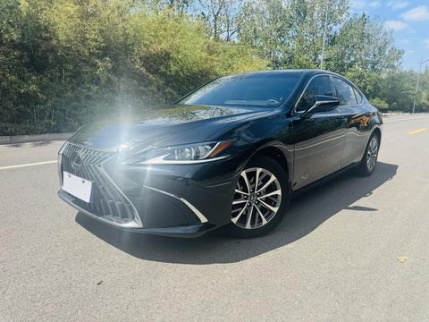 Lexus ES 2022
