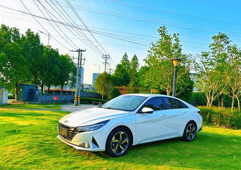 Hyundai Elantra 2021