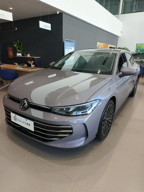Volkswagen Passat 2025