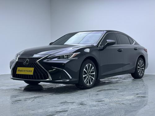 Lexus ES 2022