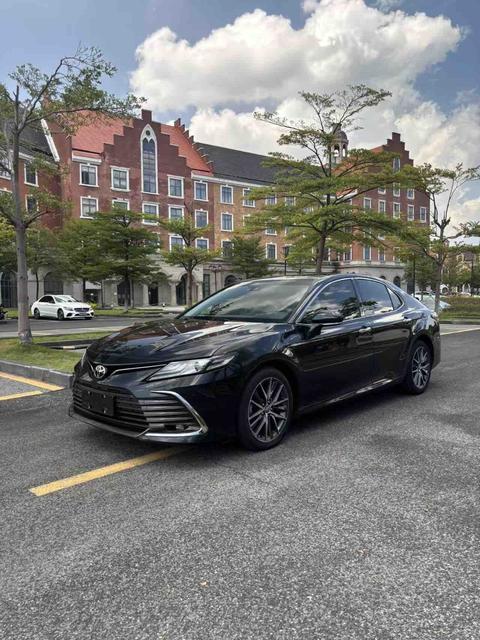 Toyota Camry 2021