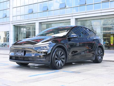 Tesla Model Y 2025