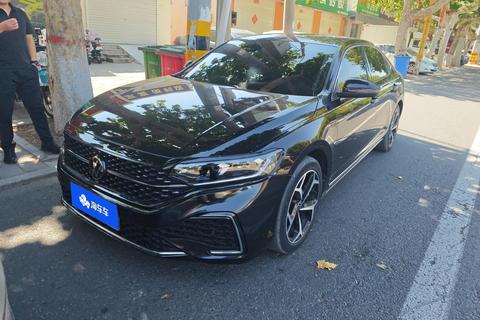 Volkswagen Passat 2024