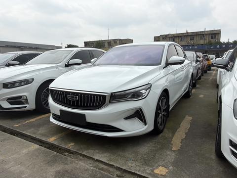 Geely Emgrand 2022