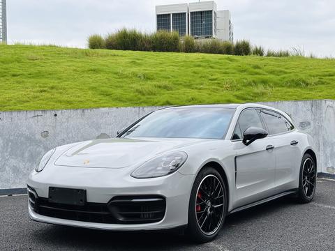 Porsche Panamera 2022