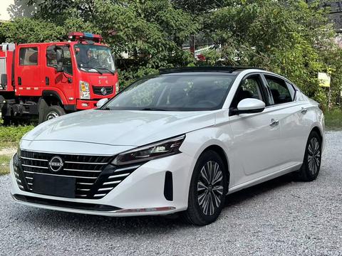 Nissan Teana 2022
