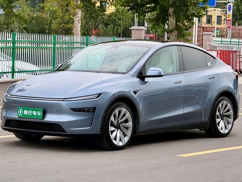 Tesla Model Y 2025