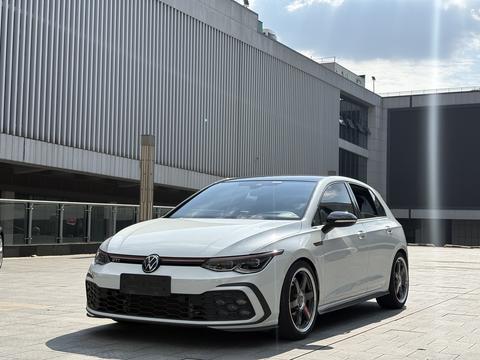 Volkswagen Golf GTI 2021