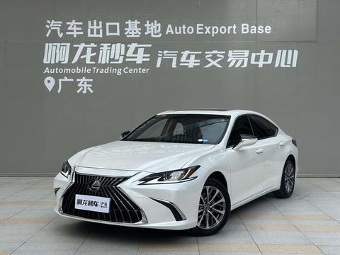 Lexus ES 2022
