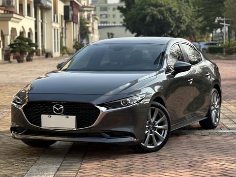 Mazda 3 Axela 2022