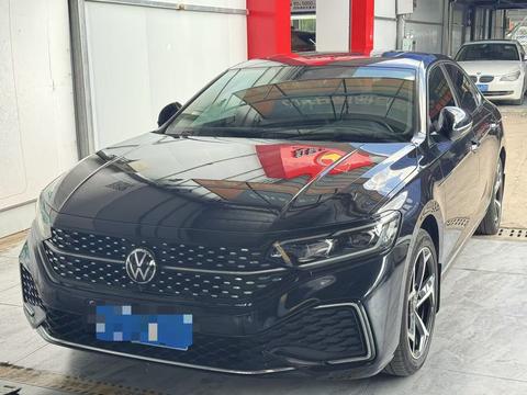 Volkswagen Passat 2023