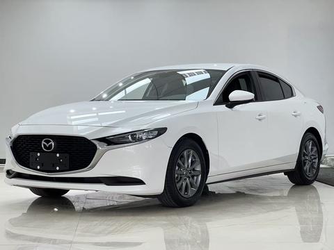 Mazda 3 Axela 2022