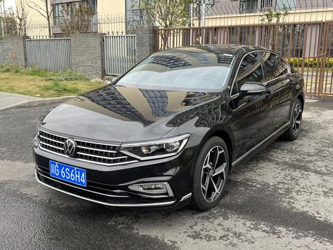 Volkswagen Magotan 2025