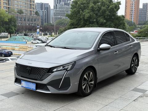 Peugeot 408 2022
