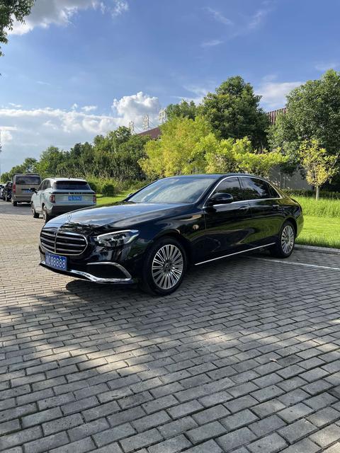 Mercedes-Benz E-Class 2023