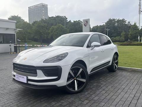 Porsche Macan 2025