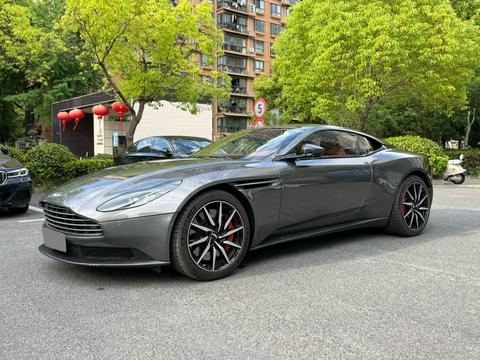 Aston Martin DB11 2019–2023