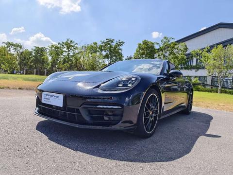 Porsche Panamera 2023