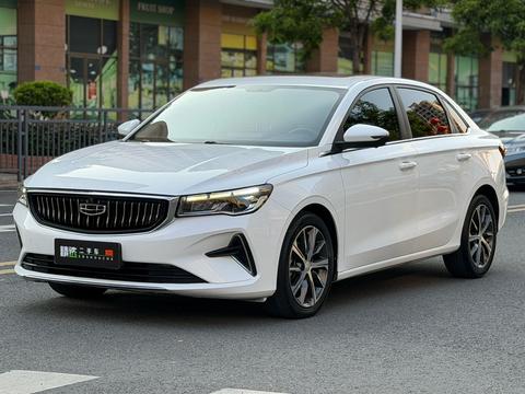 Geely Emgrand 2022