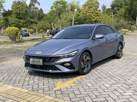 Hyundai Elantra 2023