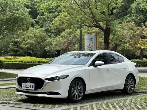 Mazda 3 Axela 2022