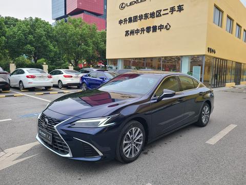 Lexus ES 2025