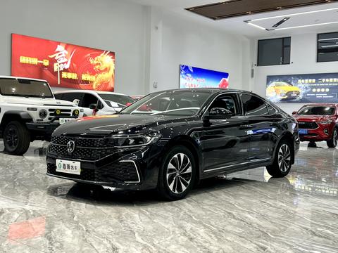 Volkswagen Passat 2023