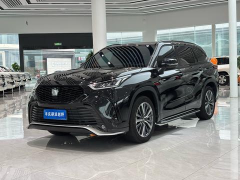 Toyota Crown Kluger 2024