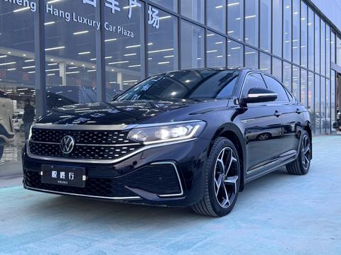 Volkswagen Passat 2024