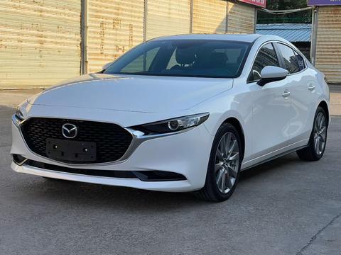 Mazda 3 Axela 2022