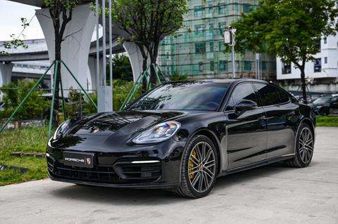 Porsche Panamera 2023