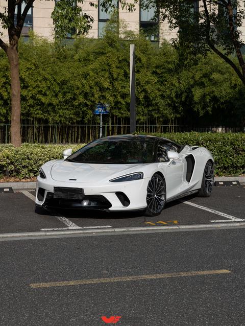 McLaren GT 2022