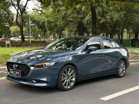 Mazda 3 Axela 2023