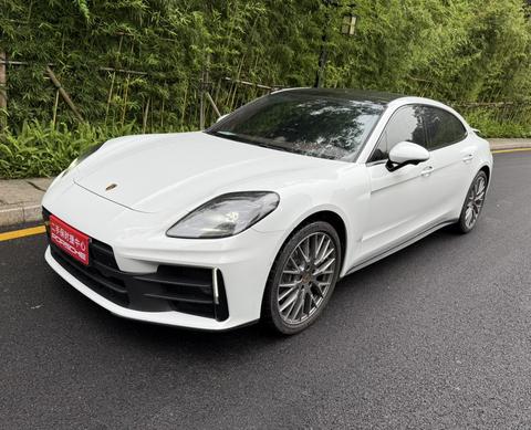 Porsche Panamera 2024