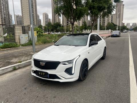 Cadillac CT4 2022