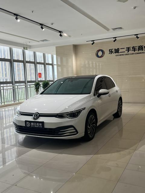 Volkswagen Golf 2024