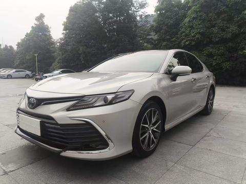 Toyota Camry 2021