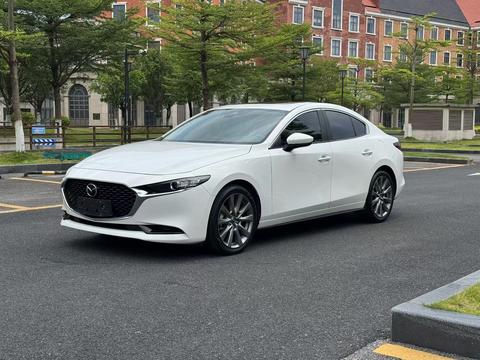 Mazda 3 Axela 2022