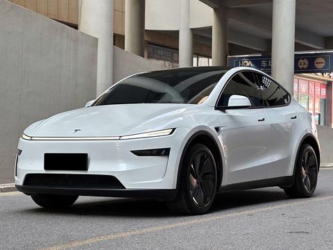 Tesla Model Y 2025