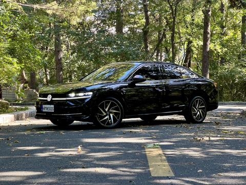Volkswagen Magotan 2024