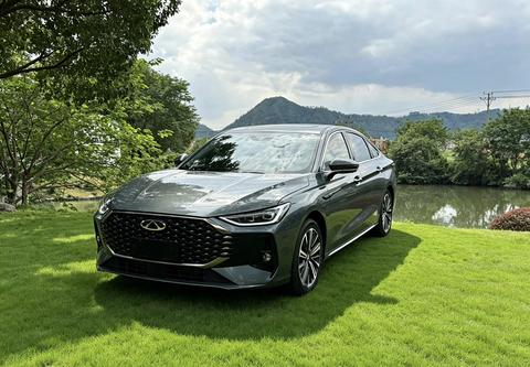 Chery Arrizo 8 Pro 2025