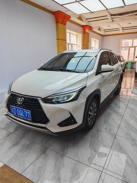 Toyota Yaris L 2022