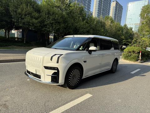 Zeekr 009 2024