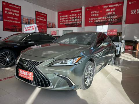 Lexus ES 2022