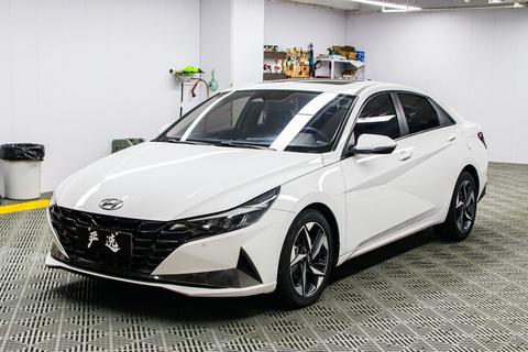 Hyundai Elantra 2022