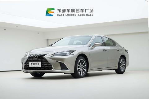 Lexus ES 2025