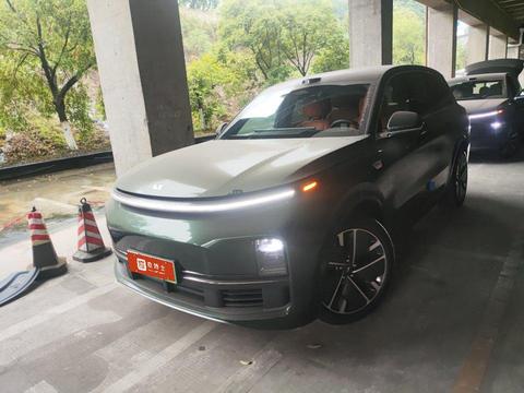 Li Auto L8 2025
